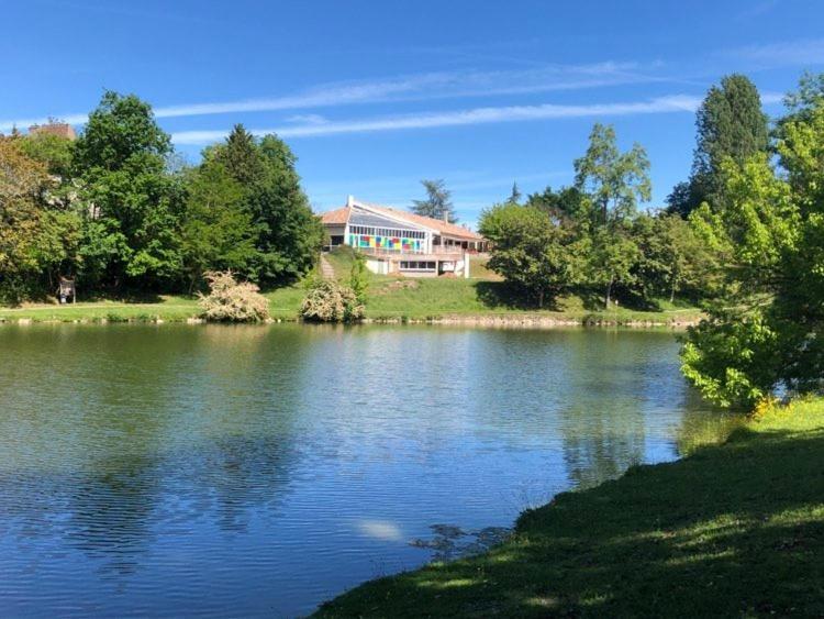 Hotel Restaurant La Dame Du Lac Monflanquin Eksteriør billede